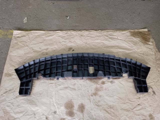 bontott MAZDA CX-7 Első Lökhárító Alsó (Műanyag)