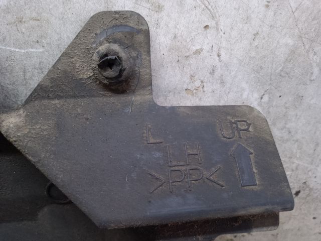 bontott MAZDA CX-7 Első Lökhárító Légterelő