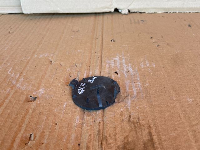 bontott MAZDA CX-7 Első Vonószem Burkolat