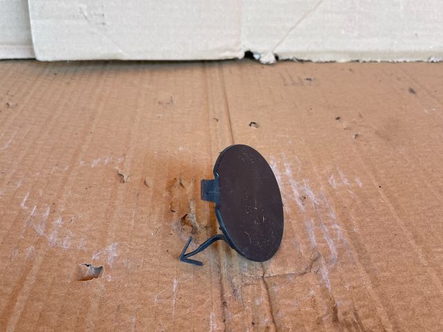 bontott MAZDA CX-7 Első Vonószem Burkolat