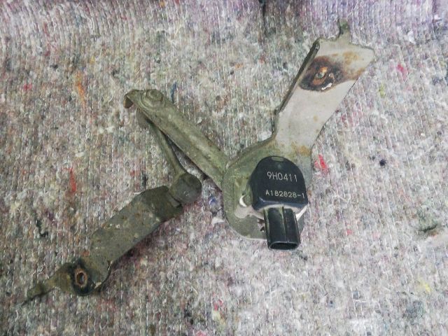 bontott MAZDA CX-7 Első Xenon Szintszabályzó Jeladó