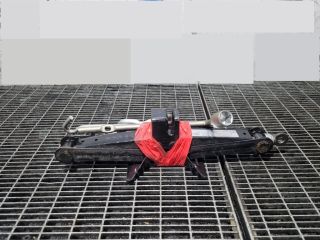 bontott MAZDA CX-7 Emelő