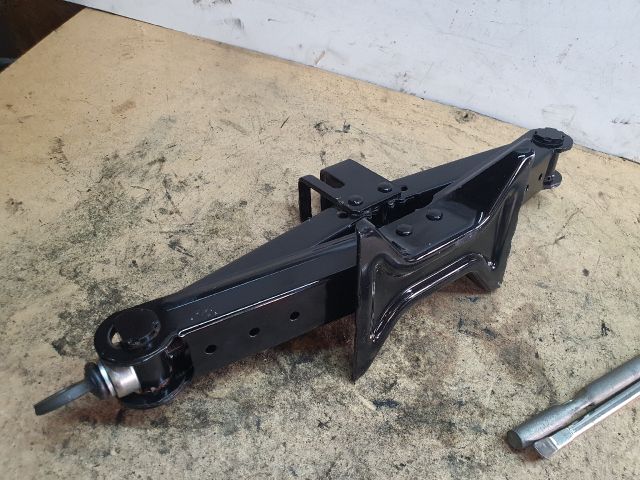 bontott MAZDA CX-7 Emelő