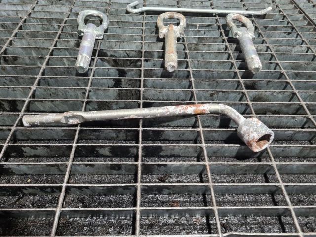 bontott MAZDA CX-7 Emelő