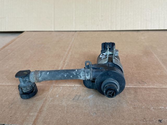 bontott MAZDA CX-7 Fényszórómosó Szivattyú