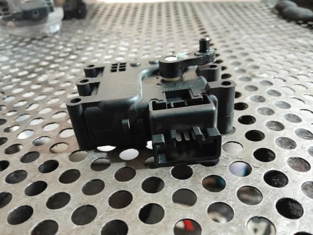 bontott MAZDA CX-7 Fűtés Állító Motor