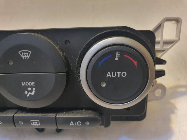 bontott MAZDA CX-7 Fűtéskapcsoló (digit klímás)