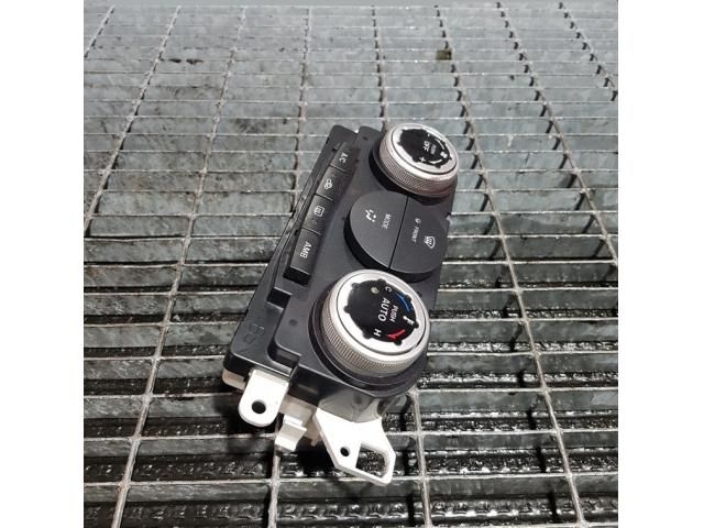 bontott MAZDA CX-7 Fűtéskapcsoló