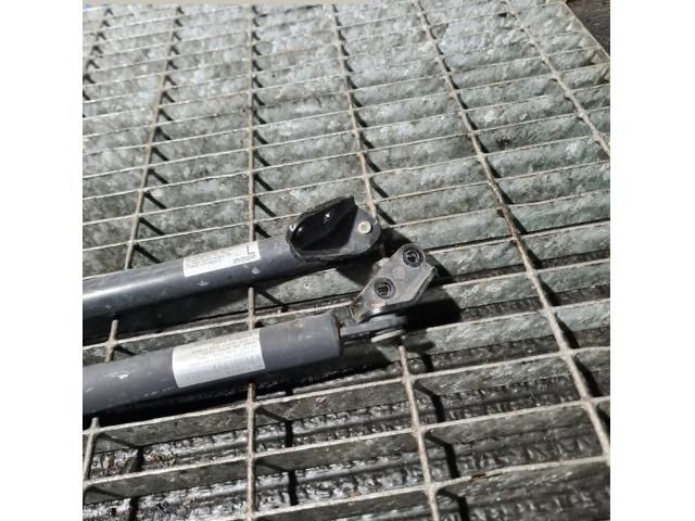 bontott MAZDA CX-7 Gázrugós Kitámasztó Teleszkóp Csomagtérajtó (Pozíciófüggetlen)