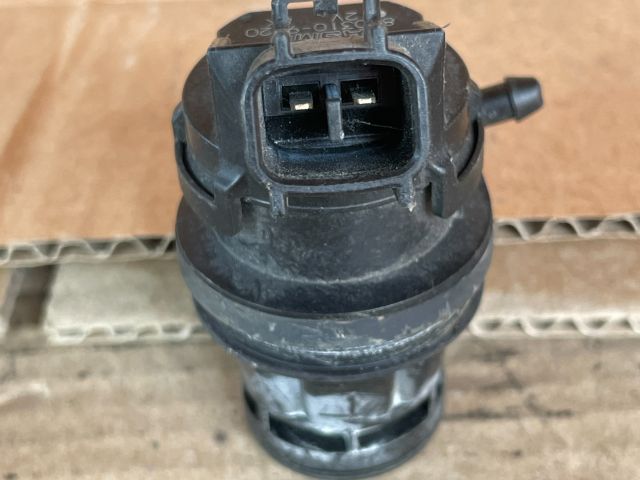 bontott MAZDA CX-7 Hátsó Ablakmosó Szivattyú