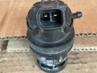 bontott MAZDA CX-7 Hátsó Ablakmosó Szivattyú