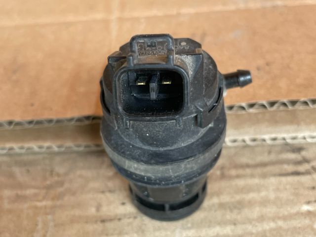 bontott MAZDA CX-7 Hátsó Ablakmosó Szivattyú