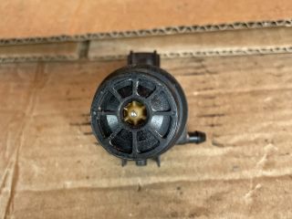 bontott MAZDA CX-7 Hátsó Ablakmosó Szivattyú