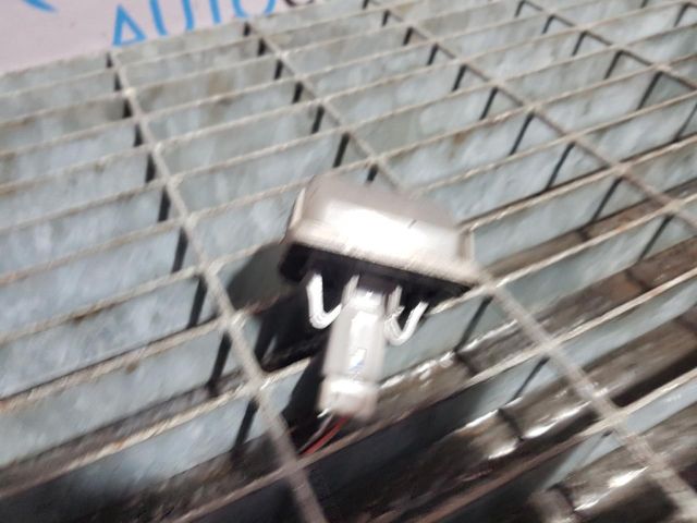 bontott MAZDA CX-7 Hátsó Rendszámtábla Világítás