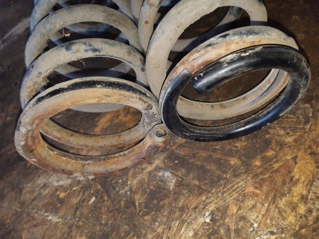 bontott MAZDA CX-7 Hátsó Rugó Pár