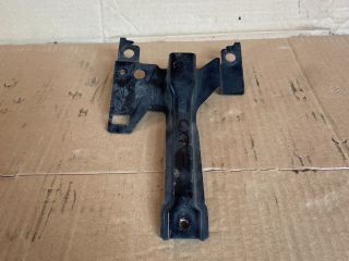 bontott MAZDA CX-7 Homlokfal Alsó Tartó