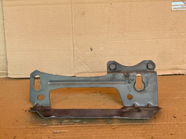 bontott MAZDA CX-7 Homlokfal Alsó Tartó