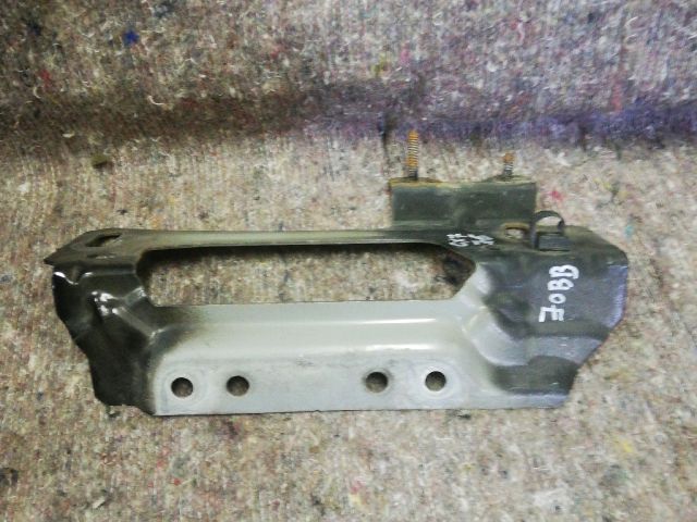 bontott MAZDA CX-7 Homlokfal Alsó Tartó