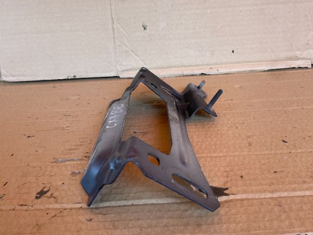 bontott MAZDA CX-7 Homlokfal Alsó Tartó