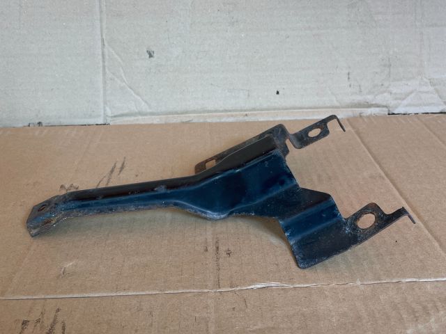 bontott MAZDA CX-7 Homlokfal Alsó Tartó