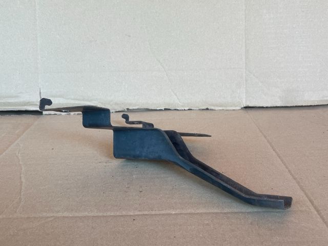 bontott MAZDA CX-7 Homlokfal Alsó Tartó