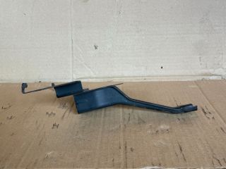 bontott MAZDA CX-7 Homlokfal Alsó Tartó