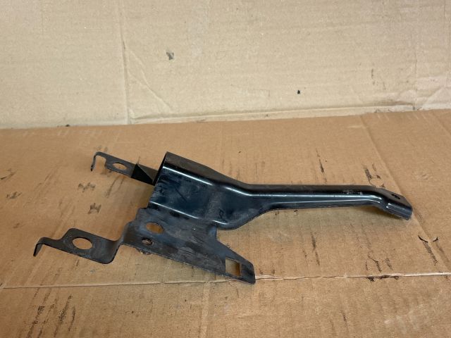 bontott MAZDA CX-7 Homlokfal Alsó Tartó