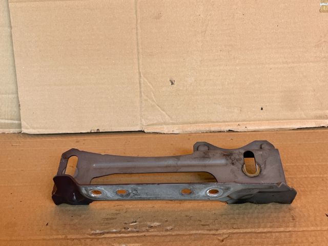 bontott MAZDA CX-7 Homlokfal Alsó Tartó