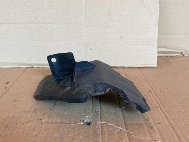 bontott MAZDA CX-7 Hűtő Légterelő