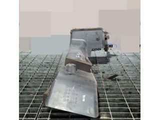 bontott MAZDA CX-7 Hűtő Légterelő