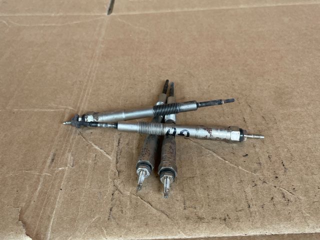 bontott MAZDA CX-7 Izzító/Gyújtó Gyertya