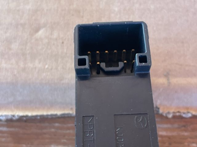 bontott MAZDA CX-7 Jobb első Ablakemelő Kapcsoló