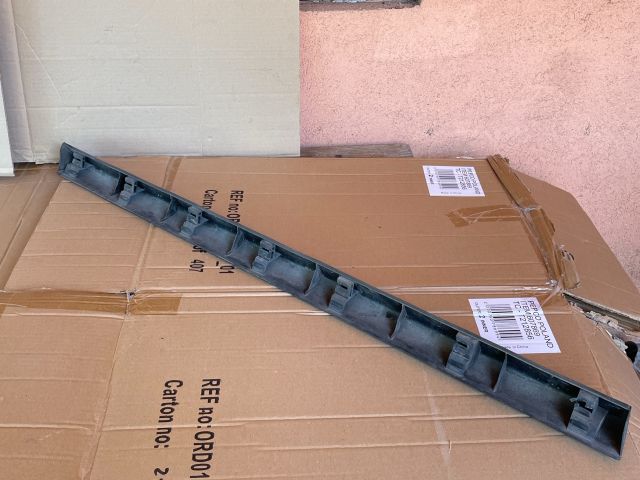 bontott MAZDA CX-7 Jobb első Ajtó Díszléc