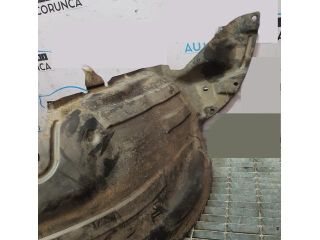 bontott MAZDA CX-7 Jobb első Dobbetét (Kerékjárati, Műanyag)