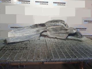 bontott MAZDA CX-7 Jobb első Dobbetét (Kerékjárati, Műanyag)