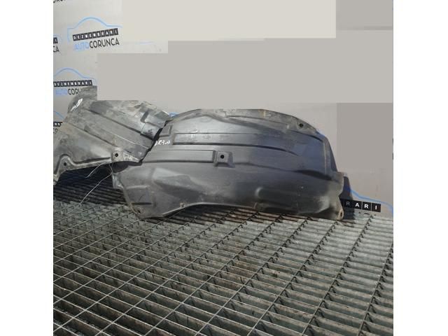 bontott MAZDA CX-7 Jobb első Dobbetét (Kerékjárati, Műanyag)