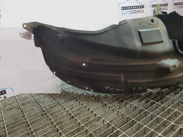 bontott MAZDA CX-7 Jobb első Dobbetét (Kerékjárati, Műanyag)