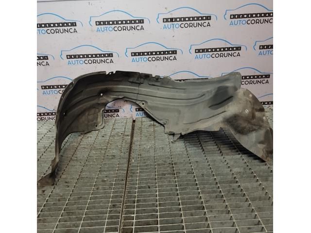 bontott MAZDA CX-7 Jobb első Dobbetét (Kerékjárati, Műanyag)