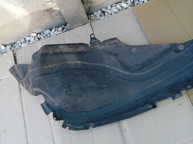 bontott MAZDA CX-7 Jobb első Első Dobbetét (Kerékjárati, Műanyag)