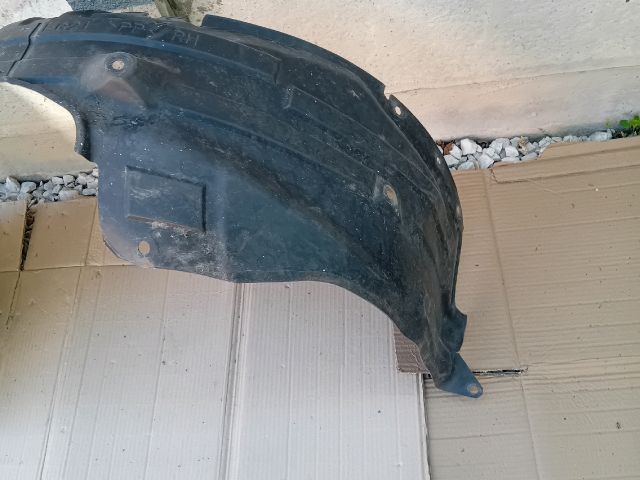 bontott MAZDA CX-7 Jobb első Első Dobbetét (Kerékjárati, Műanyag)