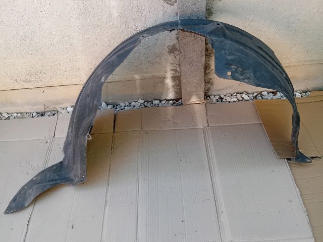 bontott MAZDA CX-7 Jobb első Első Dobbetét (Kerékjárati, Műanyag)