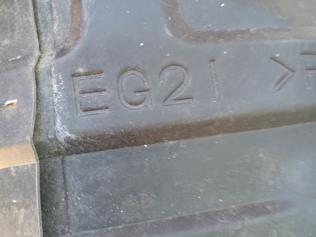 bontott MAZDA CX-7 Jobb első Első Dobbetét (Kerékjárati, Műanyag)