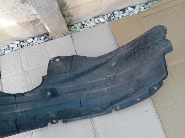 bontott MAZDA CX-7 Jobb első Első Dobbetét (Kerékjárati, Műanyag)