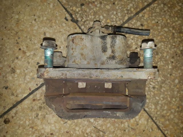 bontott MAZDA CX-7 Jobb első Féknyereg Munkahengerrel