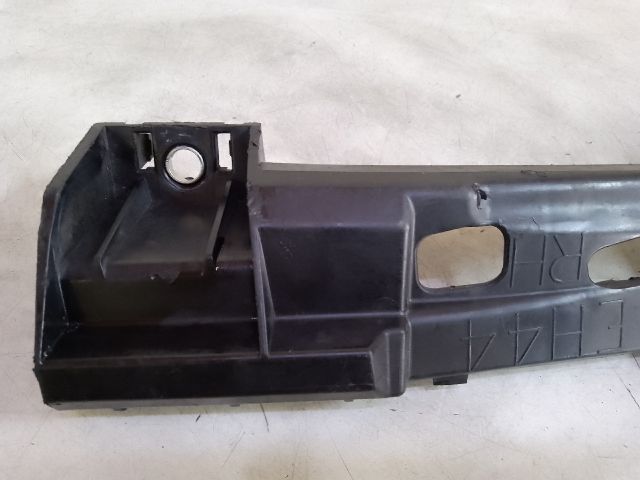 bontott MAZDA CX-7 Jobb első Oldal Lökhárító Tartó (Műanyag)