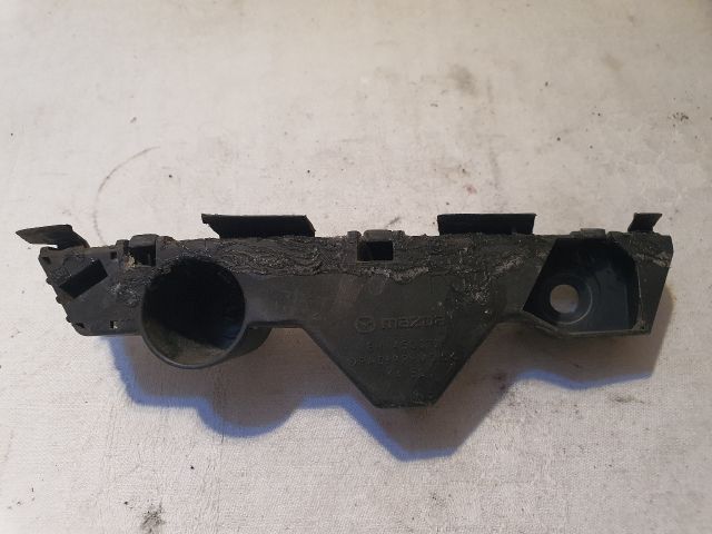 bontott MAZDA CX-7 Jobb első Oldal Lökhárító Tartó (Műanyag)