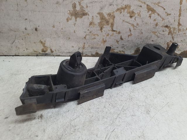 bontott MAZDA CX-7 Jobb első Oldal Lökhárító Tartó (Műanyag)