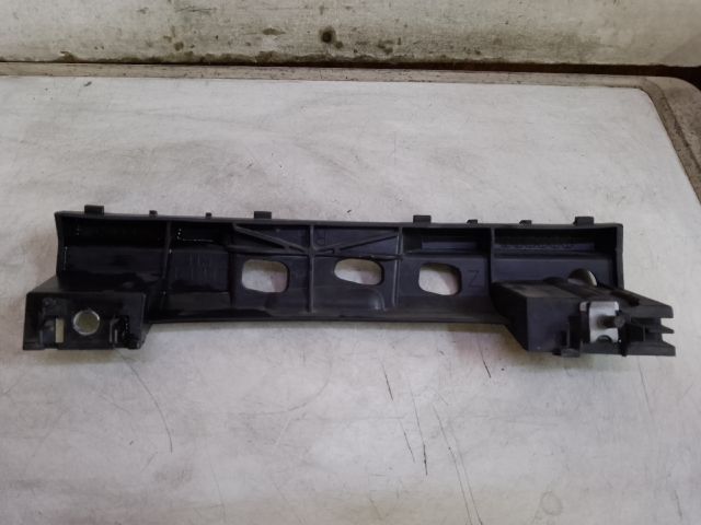 bontott MAZDA CX-7 Jobb első Oldal Lökhárító Tartó (Műanyag)