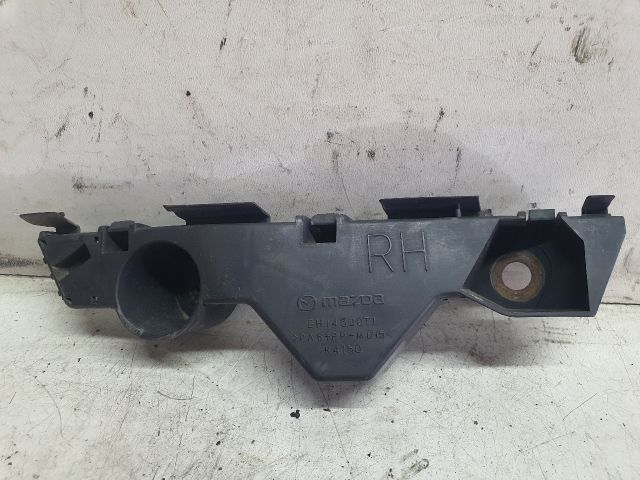 bontott MAZDA CX-7 Jobb első Oldal Lökhárító Tartó (Műanyag)