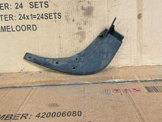 bontott MAZDA CX-7 Jobb első Sárvédő Gumi